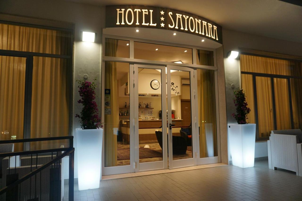 Hotel Sayonara Milano Marittima Exterior photo